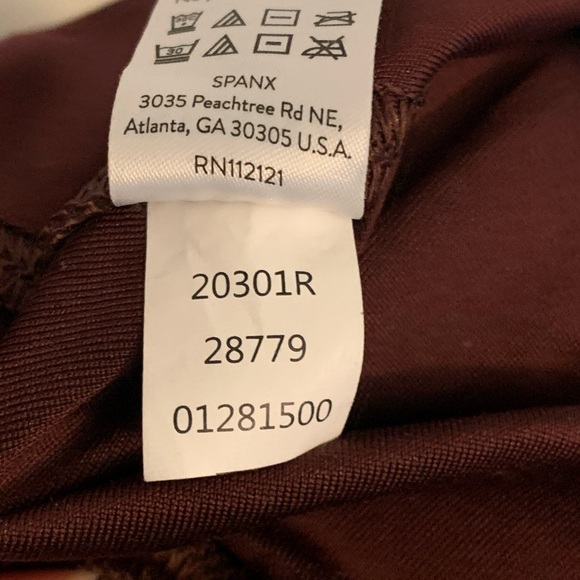 Spanx Ruby Faux Patent Leather Leggings, Womens Size Large - Picture 11 of 12